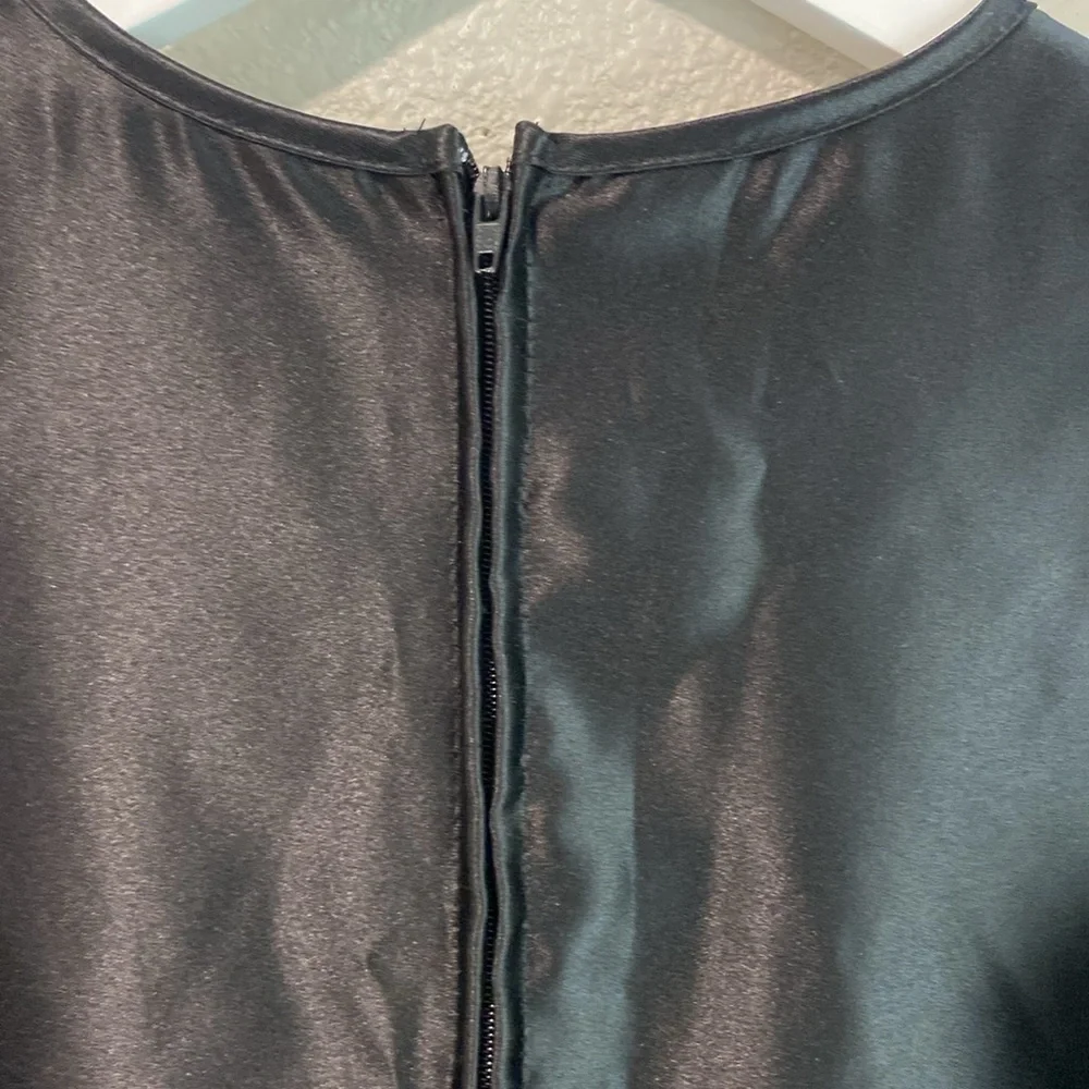 Julia Lee Satin Elegant Black Kids Dress with Floral Accent, knee Lenght Size12 - Picture 7 of 11